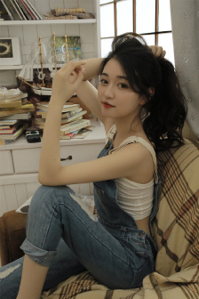 漂亮的女邻居2
